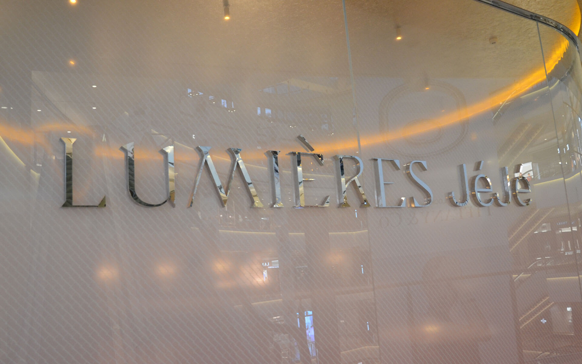 3D Metal Letters for LUMIÈRES JéJé