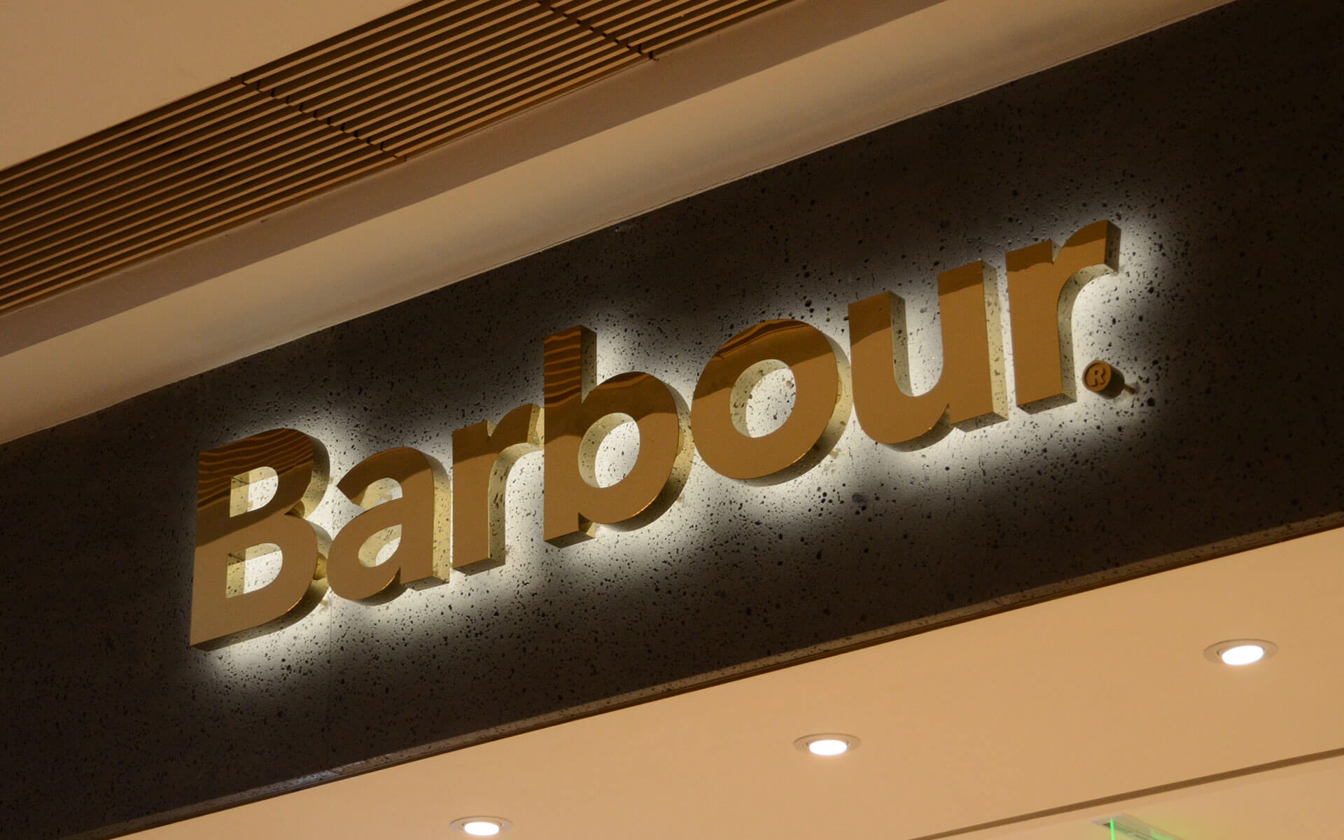 Basic Back-lit Metal Channel Letters for Barbour