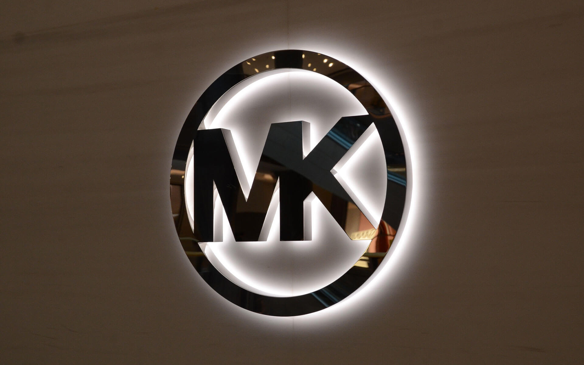 Basic Back-lit Metal Channel Letters for Michael Kors