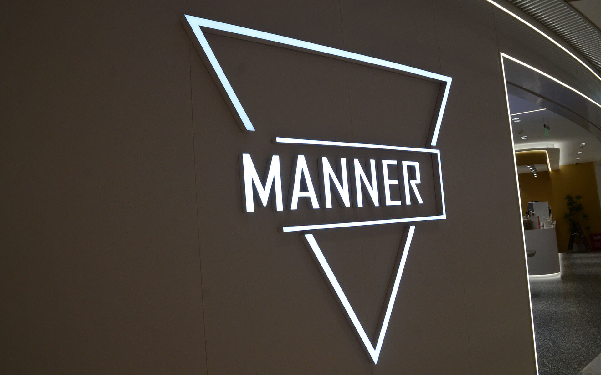 Face-lit Acrylic Channel Letters for Manner