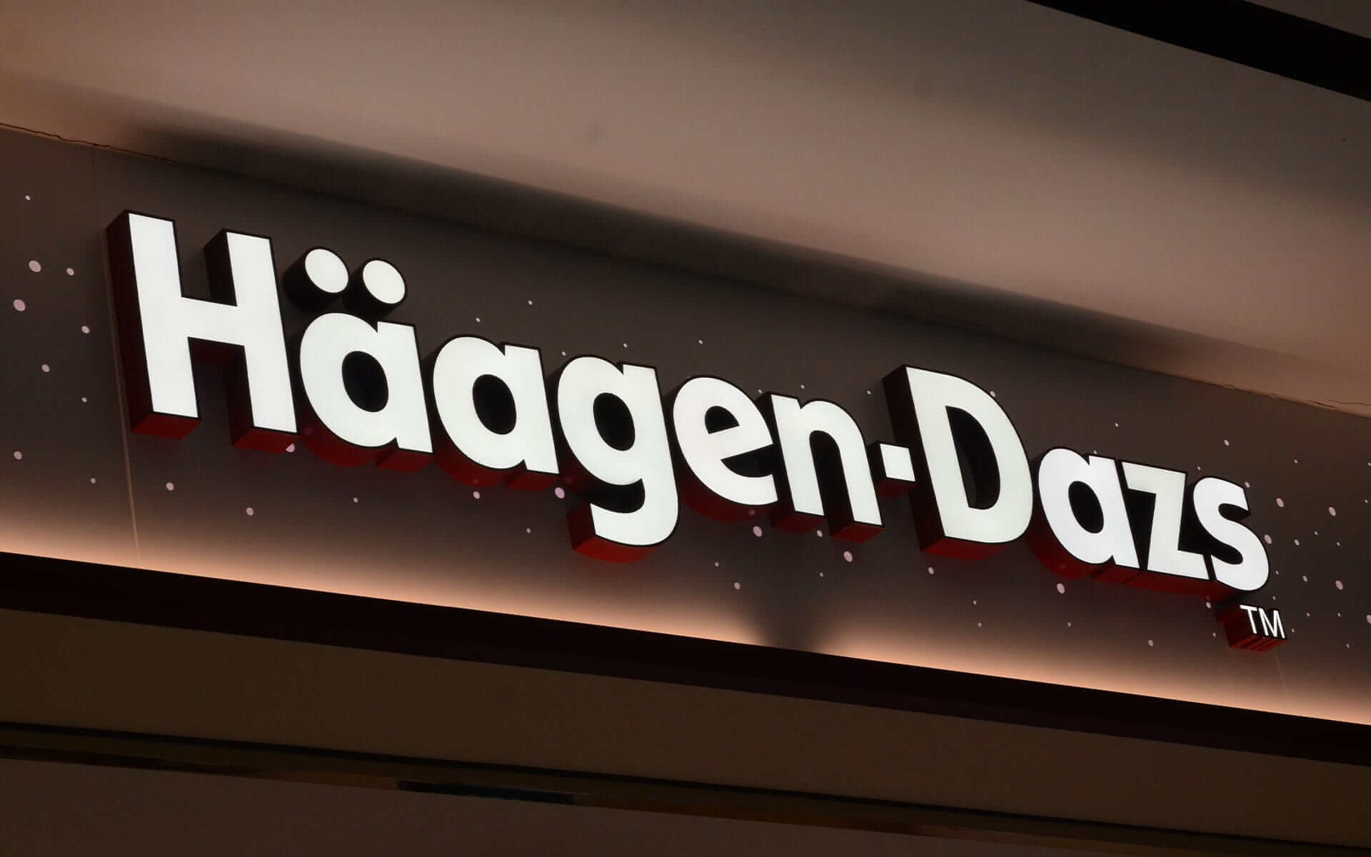 Trim Face-lit Metal Channel Letters for Haagen-Dazs